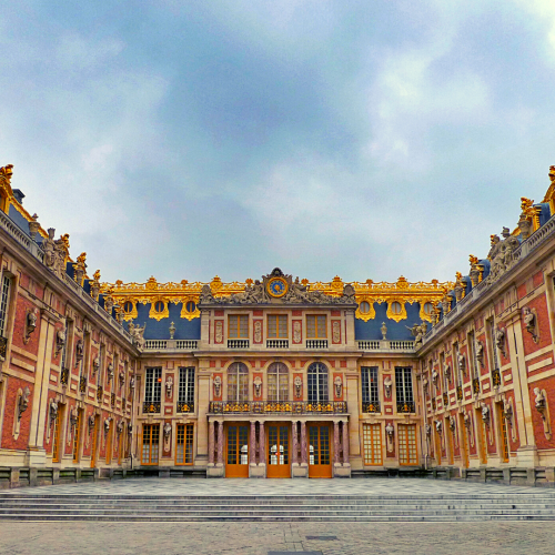 VERSAILLES
