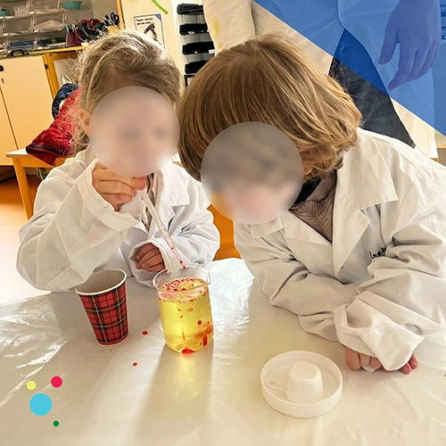 experience-chimie-enfant-maternelle-stage-vacances-les-petits-atomes